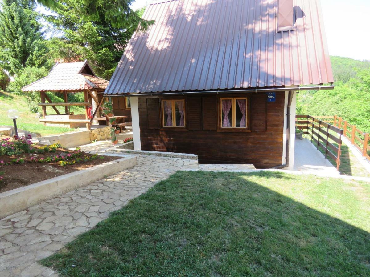 Guesthouse Stefanac オトチャッツ エクステリア 写真