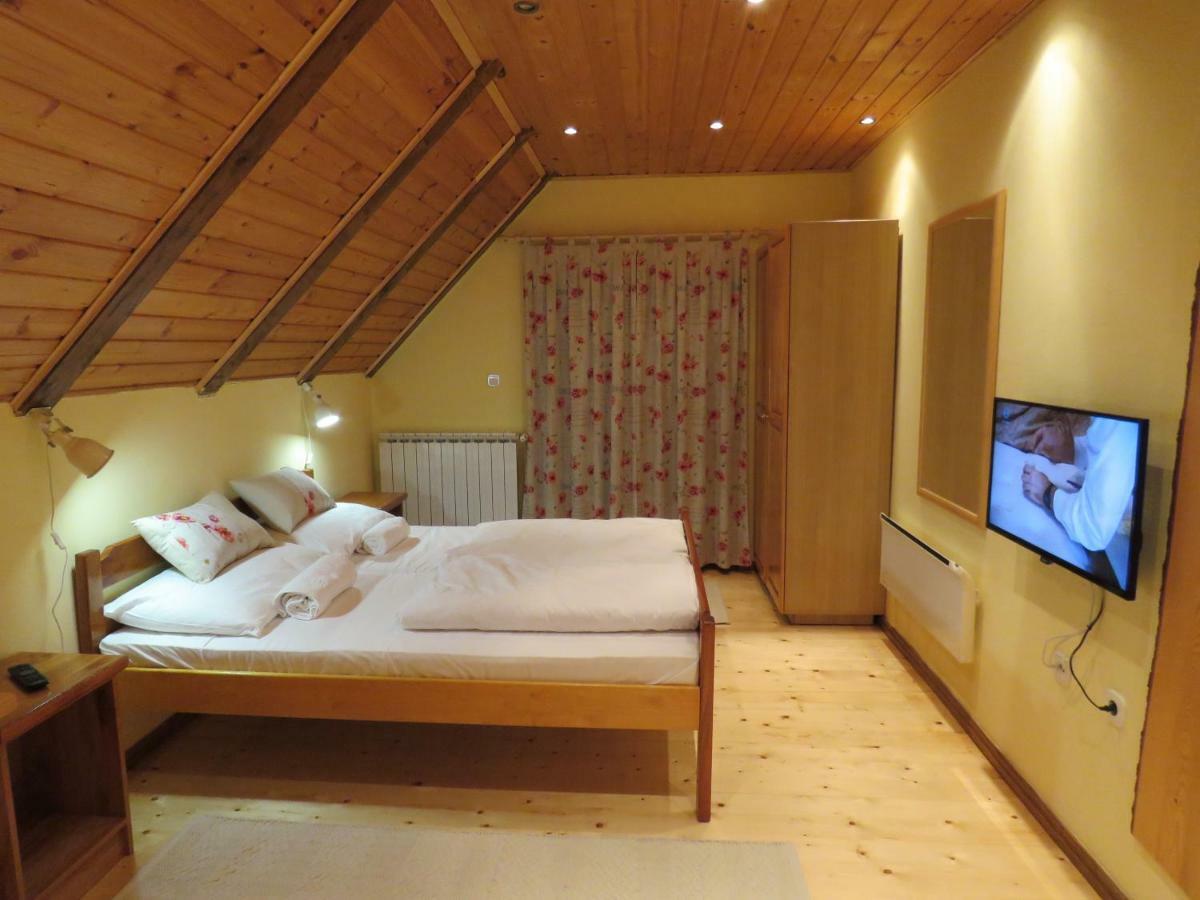 Guesthouse Stefanac オトチャッツ エクステリア 写真