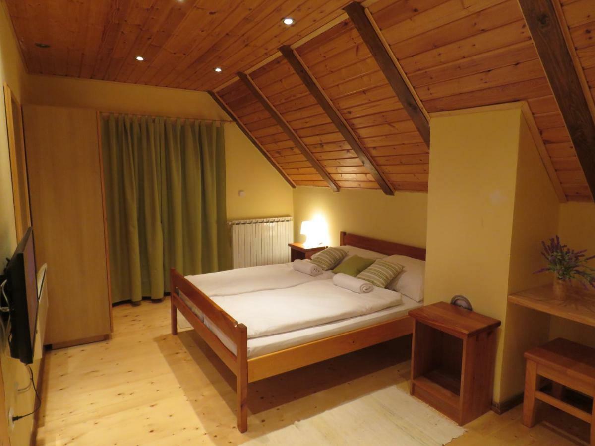 Guesthouse Stefanac オトチャッツ エクステリア 写真